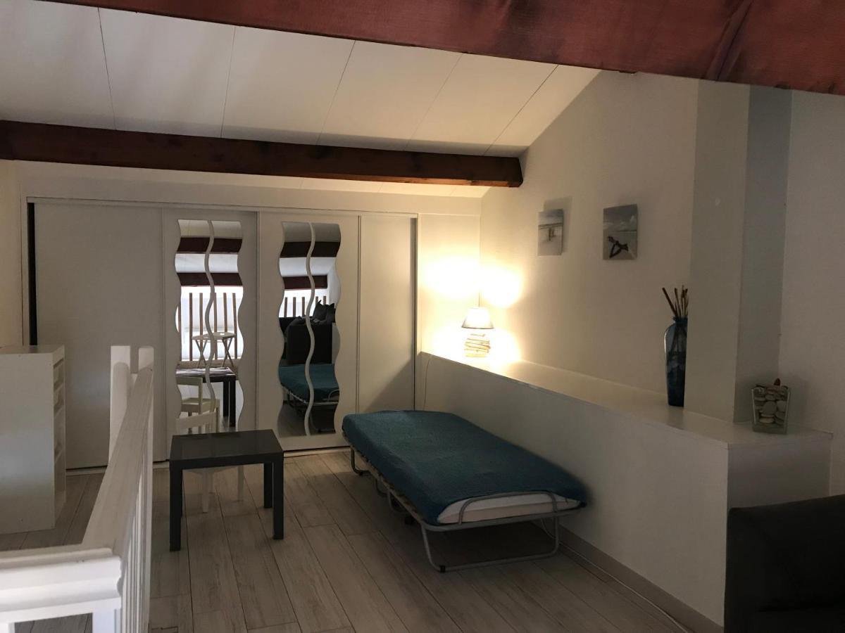 T2 Vue Mer Mezzanine Les Quilles Сет Екстер'єр фото